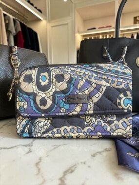 Vera Bradley Vintage Deep Night Floral Smartphone Wristlet Crossbody Y2K 90s​​​